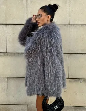 Шуба из меха енота на вязанной основе