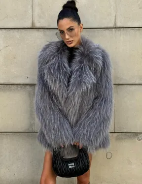 Шуба из меха енота на вязанной основе