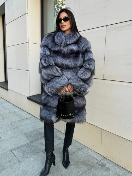 Шуба натуральная из чернобурки стойка воротник