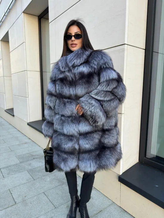 Шуба натуральная из чернобурки стойка воротник