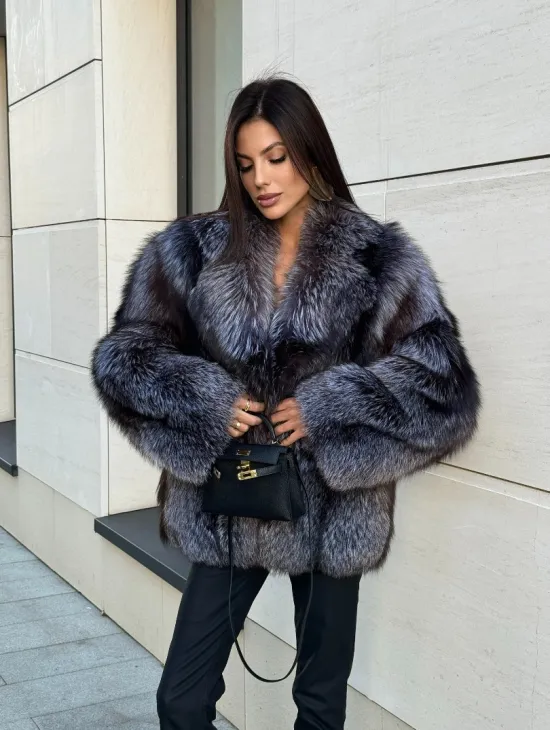 Шуба из меха чернобурки с английским воротником, цельные пластины - серая