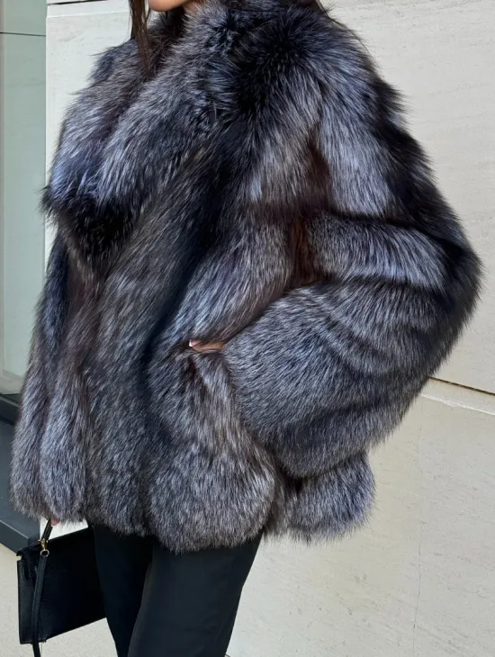 Шуба из меха чернобурки с английским воротником, цельные пластины - серая