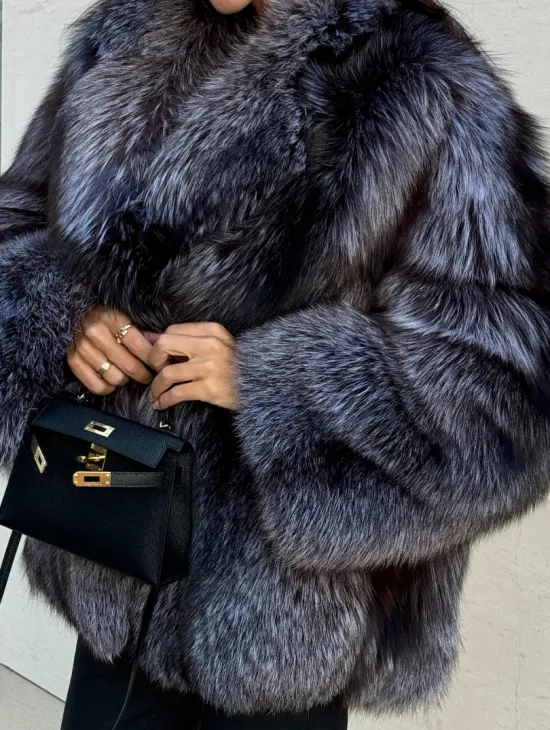 Шуба из меха чернобурки с английским воротником, цельные пластины - серая