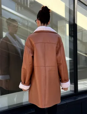 Женская дублёнка на запах с поясом - цвет кэмел