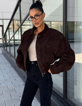 Женская короткая натуральная замшевая куртка - цвет коричневый