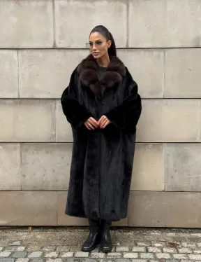 Манто New Elegance из норки Saga Furs с воротником из меха соболя