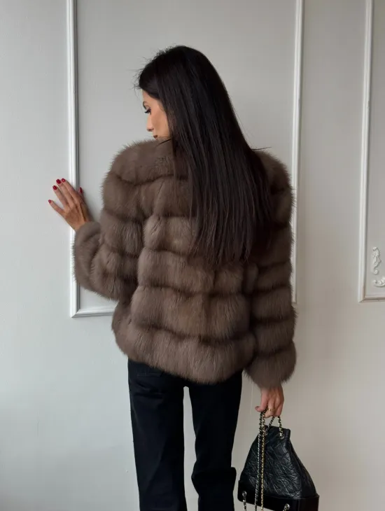 Шуба из меха куницы Truffle с воротником шанель