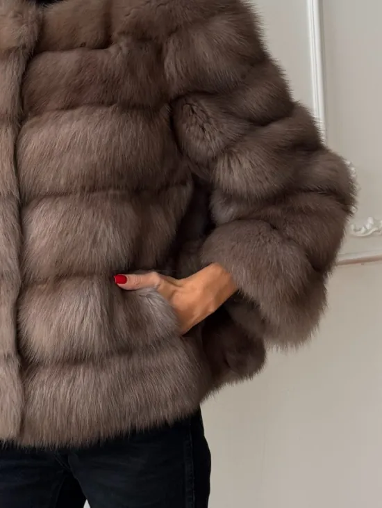 Шуба из меха куницы Truffle с воротником шанель