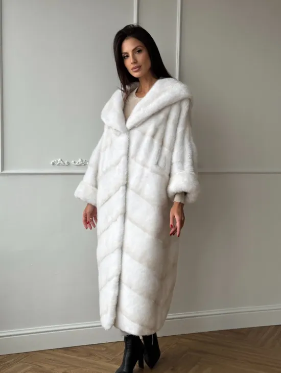 Натуральная шуба кимоно из меха норки Palomino с капюшоном кобра
