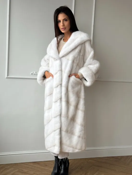 Натуральная шуба кимоно из меха норки Palomino с капюшоном кобра