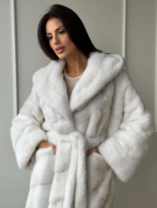 Натуральная шуба кимоно из меха норки Palomino с капюшоном кобра