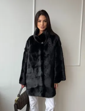 Черный полушубок из натурального меха, стойка воротник