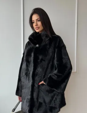 Черный полушубок из натурального меха, стойка воротник