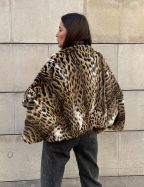 Женское манто из меха оцелота с потайным поясом - модель «Летучая мышь»