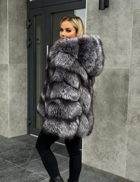 Шуба натуральная из чернобурки с капюшоном