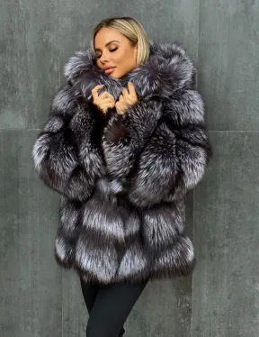 Шуба натуральная из чернобурки с капюшоном
