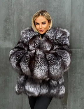 Шуба натуральная из чернобурки с капюшоном