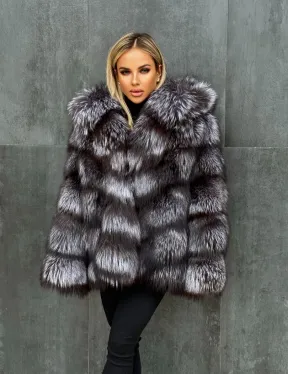 Шуба натуральная из чернобурки с капюшоном