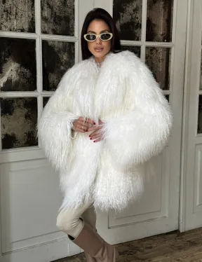 Шуба из меха ламы PREMIUM COLLECTION, английский воротник