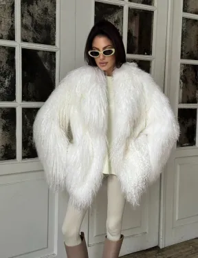 Шуба из меха ламы PREMIUM COLLECTION, английский воротник