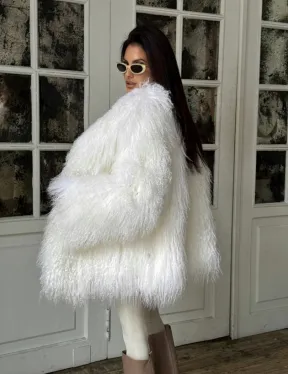 Шуба из меха ламы PREMIUM COLLECTION, английский воротник