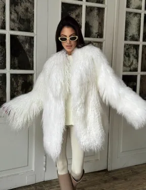 Шуба из меха ламы PREMIUM COLLECTION, английский воротник