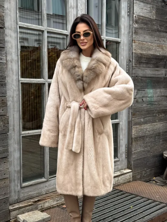 Шуба LUXURY кимоно из норки IVORY с английским воротником из меха куницы