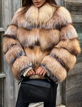 Женская шуба из меха лисы 
