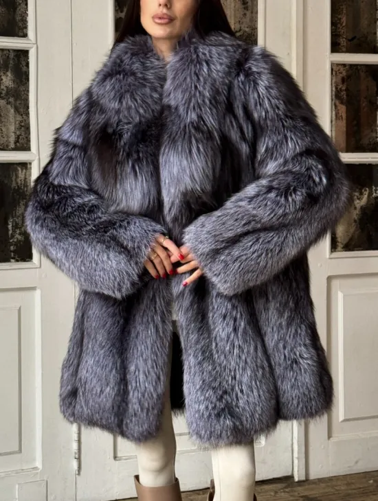 Натуральная шуба из меха чернобурки, воротник шаль