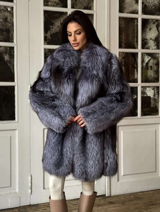 Натуральная шуба из меха чернобурки, воротник шаль