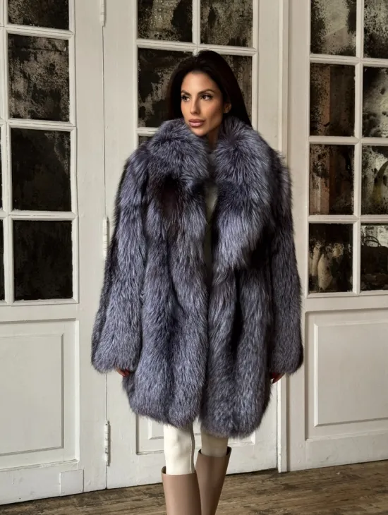 Натуральная шуба из меха чернобурки, воротник шаль