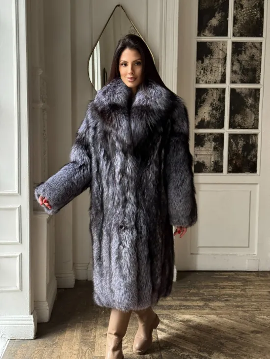 Длинная шуба из натурального меха чернобурки, воротник шаль