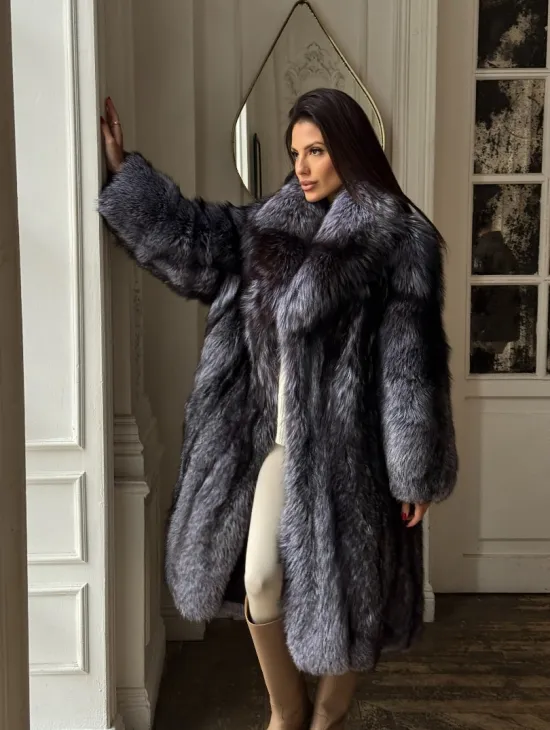 Длинная шуба из натурального меха чернобурки, воротник шаль