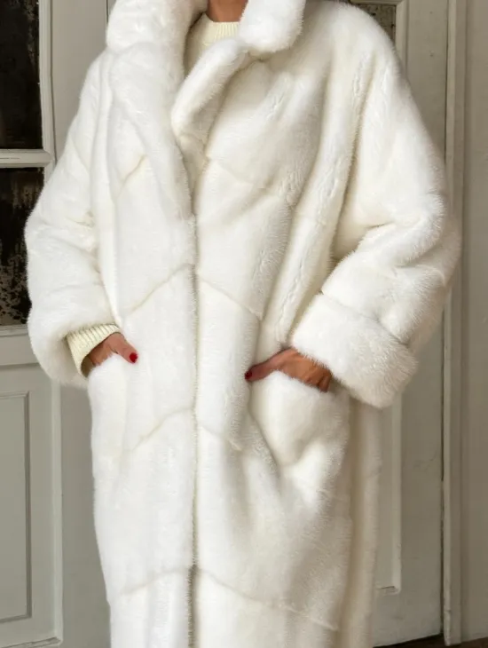 Эксклюзивная белая норковая шуба NAFA LUX английский воротник