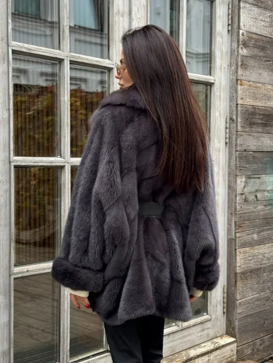 Шуба Летучая мышь из норки Graphite с английским воротником из меха куницы