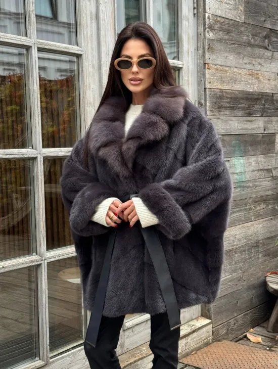 Шуба Летучая мышь из норки Graphite с английским воротником из меха куницы