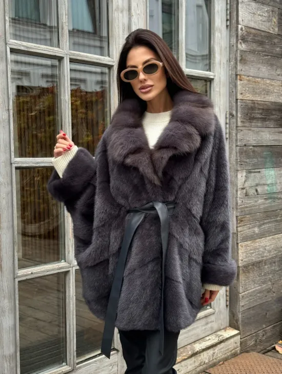 Шуба Летучая мышь из норки Graphite с английским воротником из меха куницы