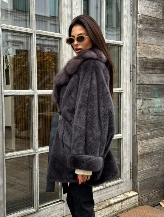 Шуба Летучая мышь из норки Graphite с английским воротником из меха куницы