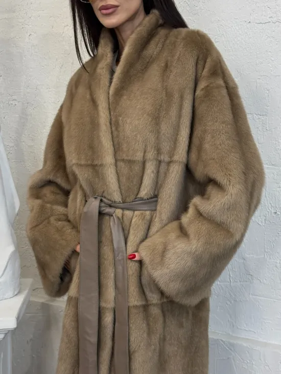 Элегантная норковая шуба кимоно с V-образным воротником в цвете Pastel