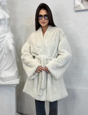 Светлая норковая шуба - халат средней длины из велюровой норки