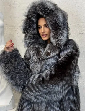 Длинная шуба с капюшоном из натуральной лисы Silver Fox Fur в росшив
