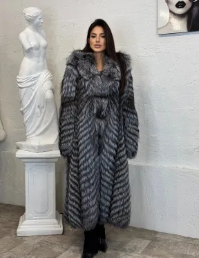 Длинная шуба с капюшоном из натуральной лисы Silver Fox Fur в росшив