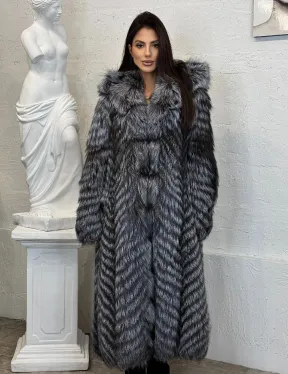 Длинная шуба с капюшоном из натуральной лисы Silver Fox Fur в росшив