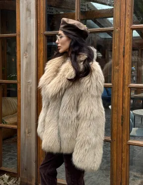 Шуба женская из меха тонированной лисы - английский воротник