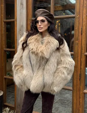 Шуба женская из меха тонированной лисы - английский воротник