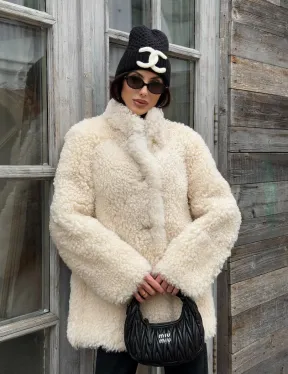 Женская шуба - дубленка двухсторонняя из натурального меха тиградо, стойка воротник