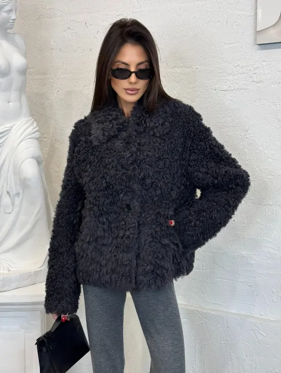 Короткая шуба - дубленка из натуральной овчины,  воротник апаш