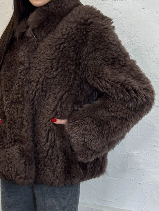 Полушубок - куртка женская из натуральной овчины с воротником апаш