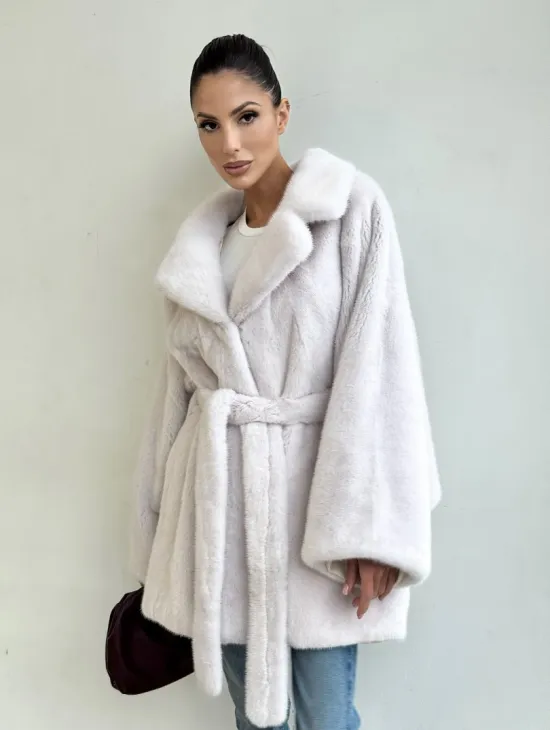 Premium шуба Летучая мышь из меха норки SAGA FURS с потайным меховым поясом