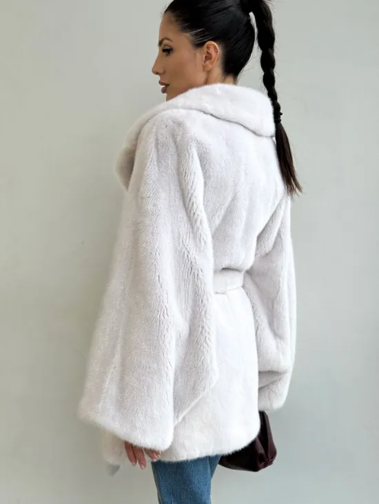 Premium шуба Летучая мышь из меха норки SAGA FURS с потайным меховым поясом